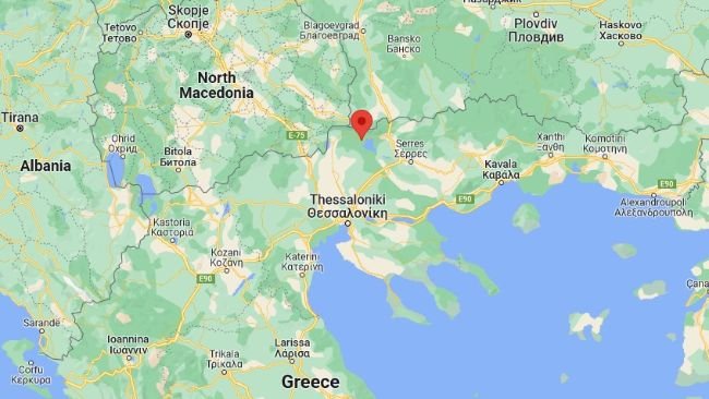 La granja afectada se encientra en el distrito municipal de Livadia, municipio de Sintiki, unidad regional de Serres, dentro de la zona I de vigilancia reforzada.